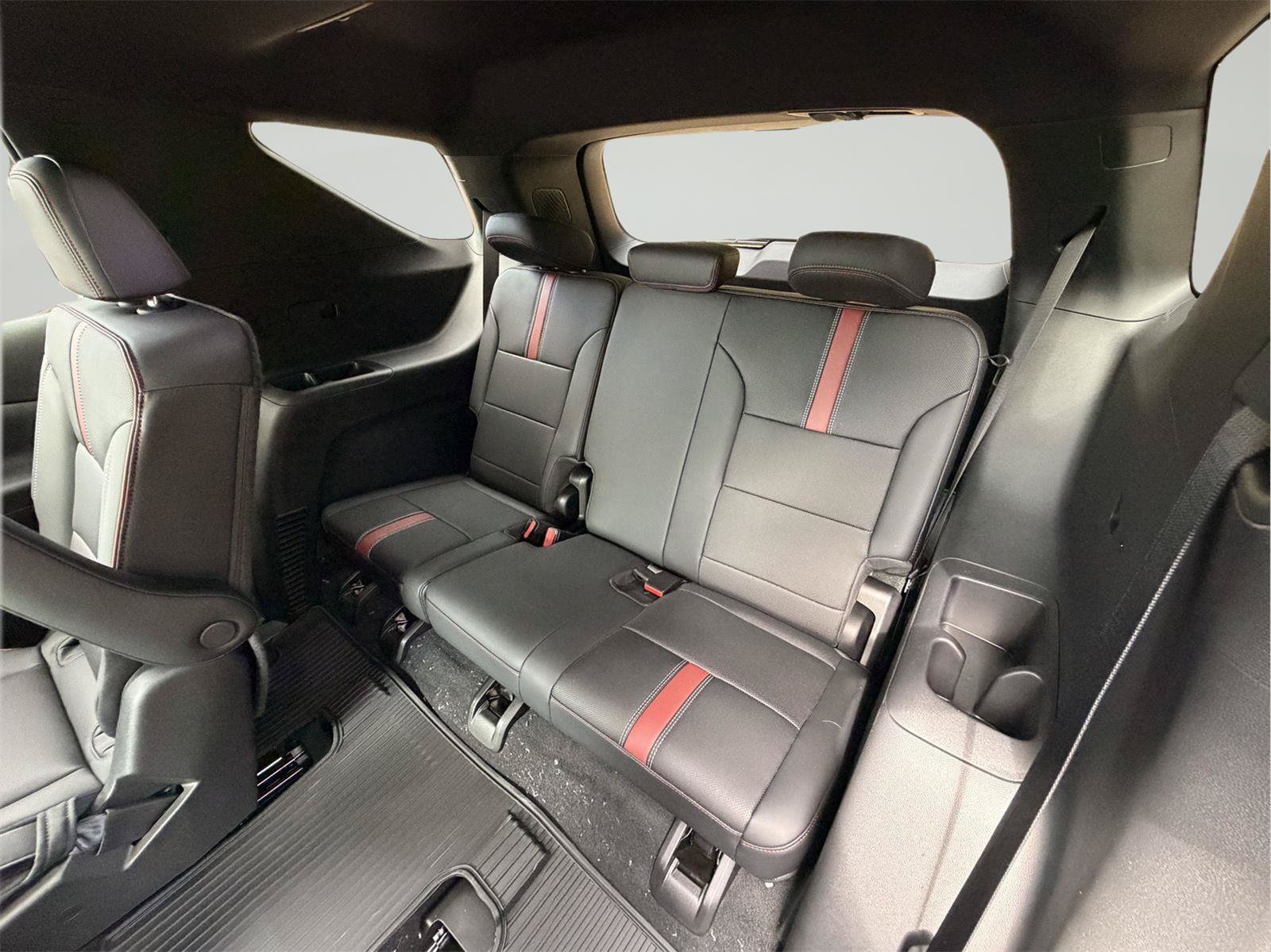 Used 2027 Chevrolet Traverse RS w/ LPO, Floor Liner Package FWD image 25