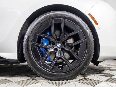 Used 2023 BMW i7 xDrive60 AWD/4WD image 43