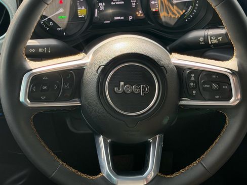 Used 2024 Jeep Wrangler Unlimited Sahara AWD/4WD image 14