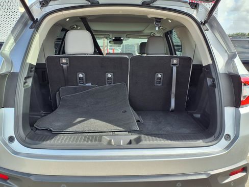 Certified 2025 Honda Pilot Touring image 20