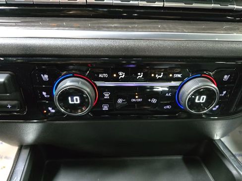 Used 2023 Chevrolet Silverado 1500 LTZ image 20