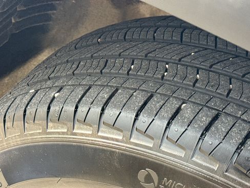 Used 2024 Jeep Grand Cherokee Altitude image 9