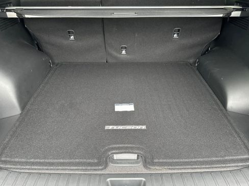 Used 2024 Hyundai Tucson Limited image 16