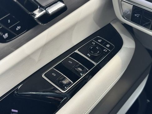 New 2026 Cadillac Vistiq Luxury image 35