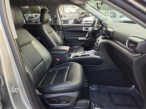 Used 2023 Ford Explorer XLT w/ Equipment Group 202A image 20
