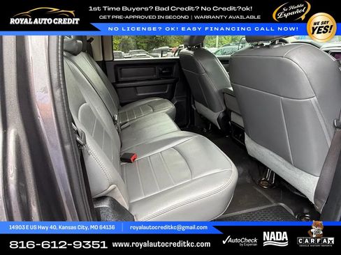 Used 2016 RAM 2500 Tradesman w/ Chrome Appearance Group AWD/4WD image 9