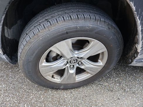 Used 2024 Toyota RAV4 XLE image 4