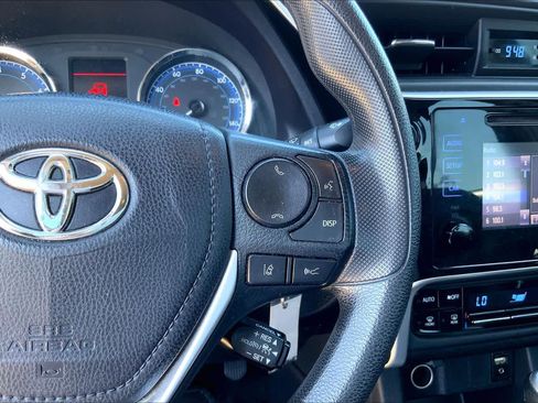 Used 2019 Toyota Corolla LE FWD image 24