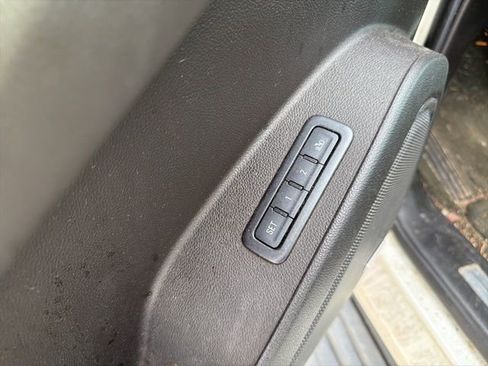 Used 2015 Chevrolet Tahoe LT image 12