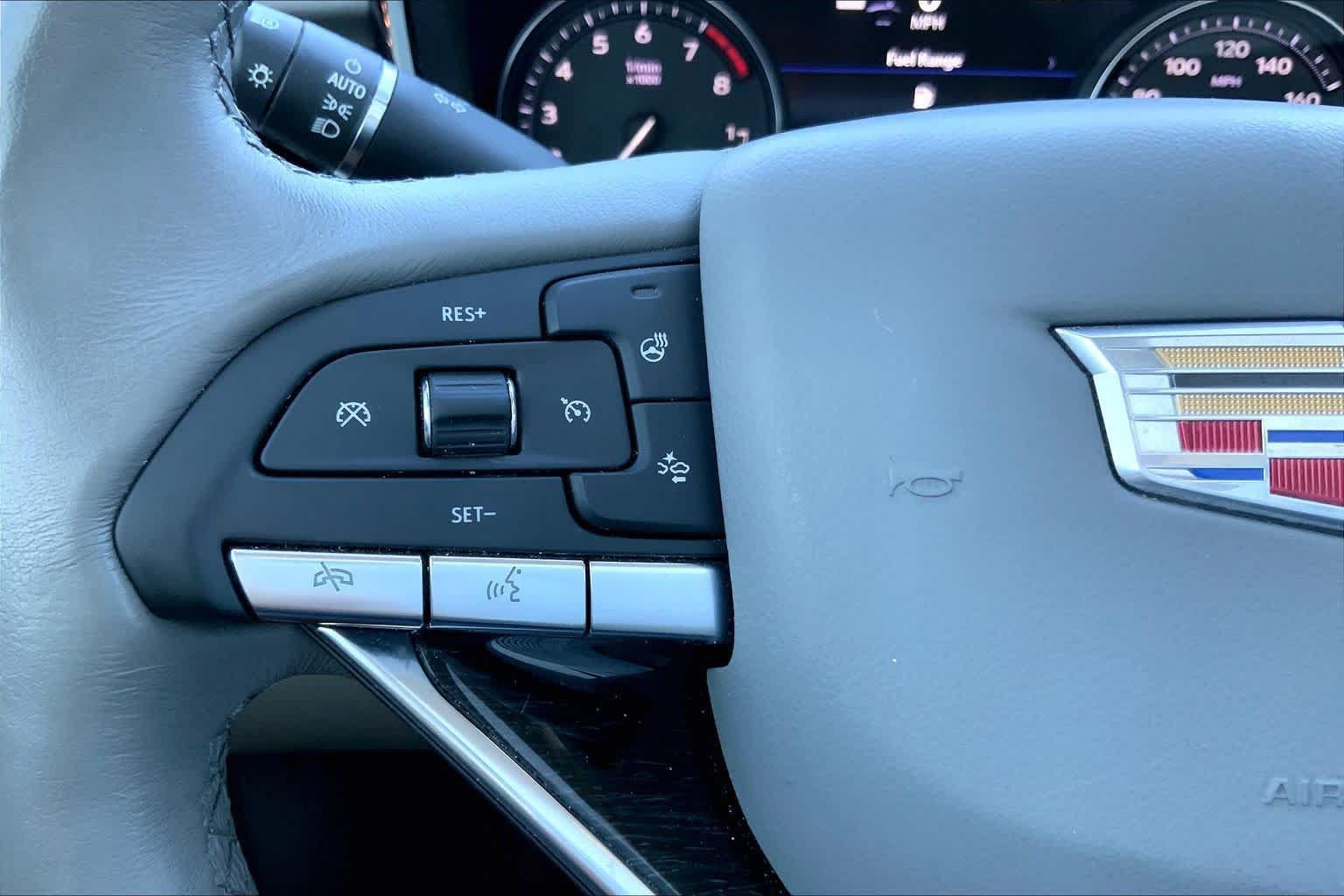 Used 2023 Cadillac XT6 Premium Luxury w/ Technology Package FWD image 23