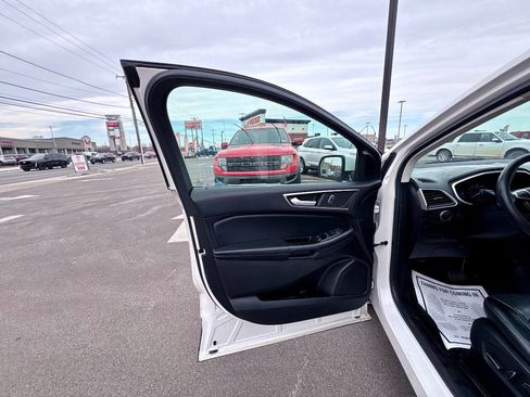 Used 2016 Ford Edge SEL w/ Equipment Group 201A image 19