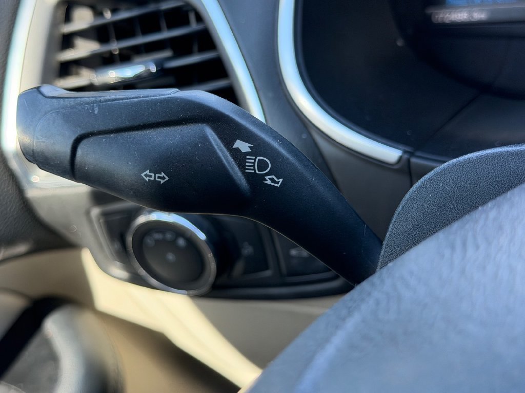 Used 2018 Ford Edge Titanium w/ Equipment Group 301A FWD image 15