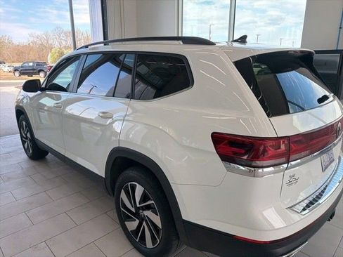 Used 2024 Volkswagen Atlas SE image 17