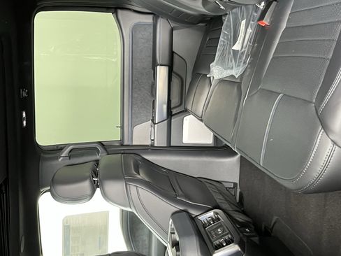 New 2025 Ford F250 Platinum w/ FX4 Off-Road Package image 13