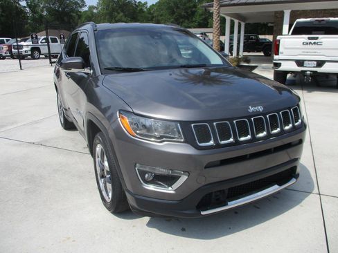 Used 2021 Jeep Compass Limited FWD image 3