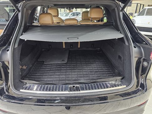Used 2020 Porsche Cayenne image 14