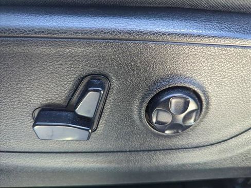 Used 2020 RAM 1500 Lone Star RWD image 30