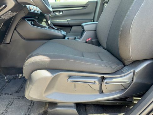 Used 2025 Honda CR-V LX image 16