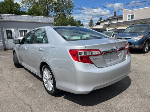 Used 2014 Toyota Camry XLE w/ Convenience Package FWD image 26