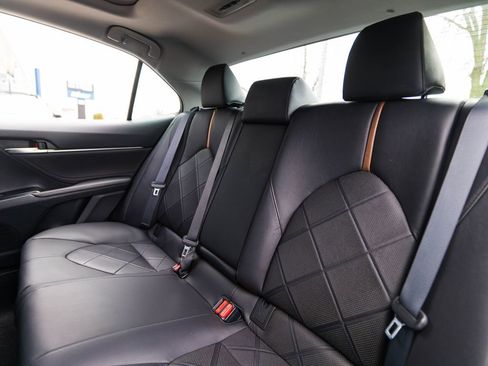 Used 2018 Toyota Camry XLE w/ Driver Assist Package image 36