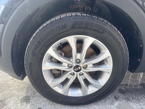 Used 2020 Kia Telluride LX image 10