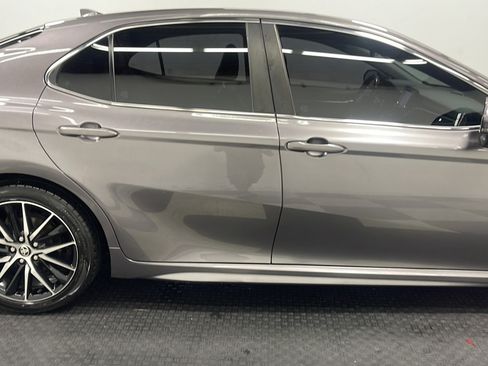 Used 2021 Toyota Camry SE w/ Cold Weather Package AWD/4WD image 19