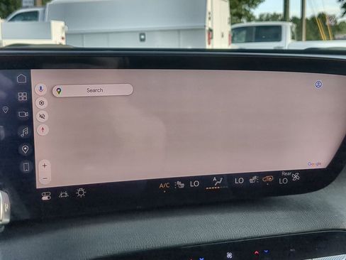 Used 2025 Buick Enclave Preferred w/ Power Package image 14