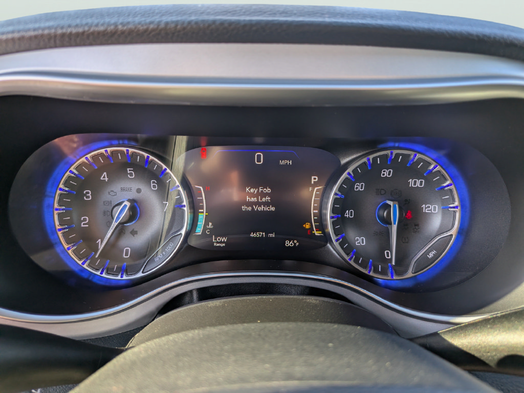 Used 2025 Chrysler Pacifica Limited FWD image 35