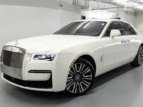 Certified 2022 Rolls-Royce Ghost image 8
