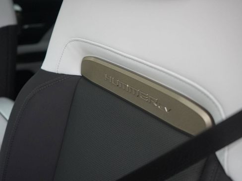 New 2025 GMC Hummer EV 2X w/ Extreme Off-Road Package image 27