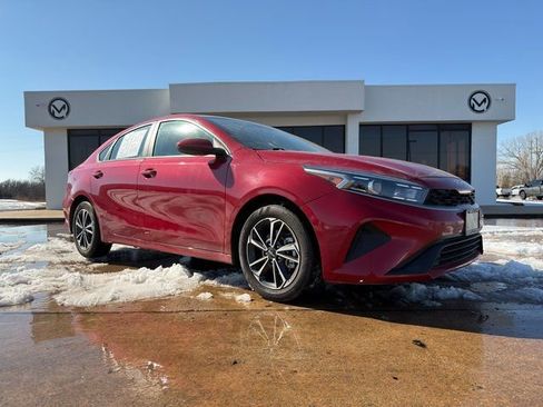 Used 2024 Kia Forte LXS image 4