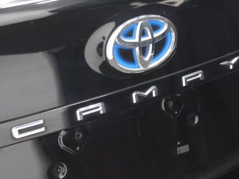 Used 2020 Toyota Camry LE w/ Fleet Convenience Package FWD image 8