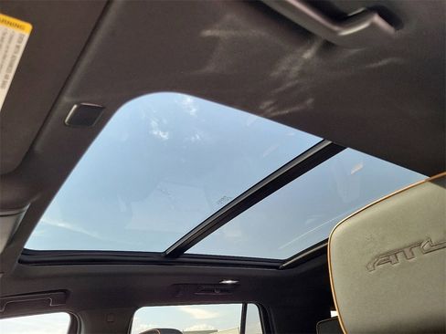 Used 2023 GMC Yukon AT4 image 16