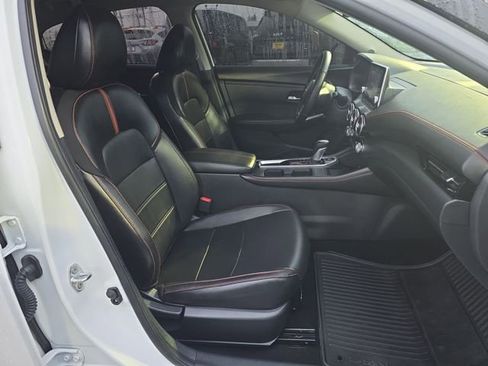 Used 2024 Nissan Sentra SR w/ SR Premium Package image 12