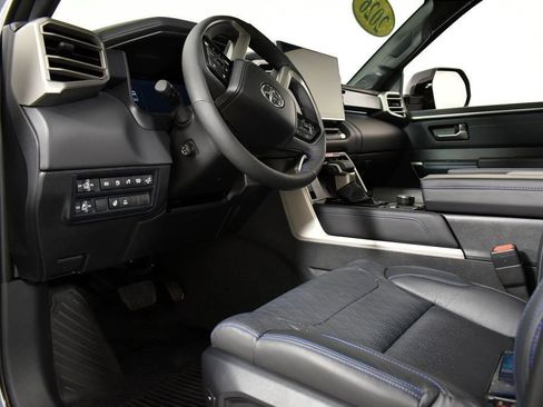 Used 2026 Toyota Tundra Platinum image 18