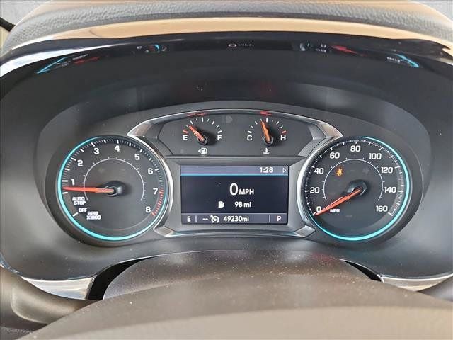 Used 2023 Chevrolet Traverse LT FWD image 11