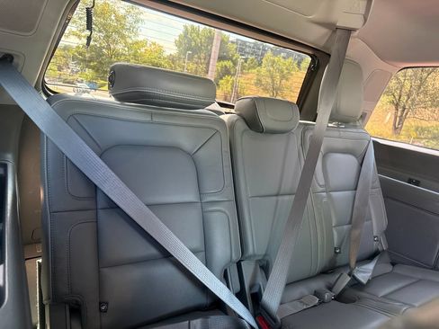 Used 2018 Lincoln Navigator Reserve w/ Technology Package AWD/4WD image 27