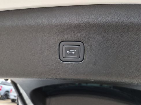 Certified 2024 Buick Enclave Essence w/ Experience Buick Package image 9