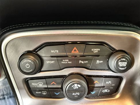 Used 2022 Dodge Challenger R/T w/ Plus Package image 16