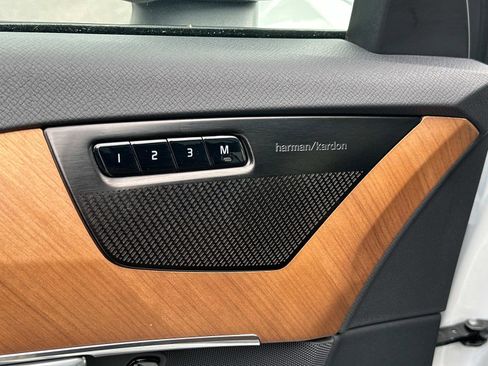 Certified 2023 Volvo XC90 T8 Plus image 16