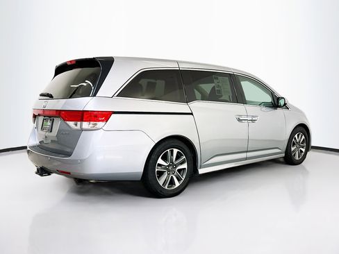 Used 2016 Honda Odyssey Touring Elite image 9