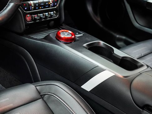 Used 2021 Ford Mustang Shelby GT500 w/ Technology Package RWD image 20