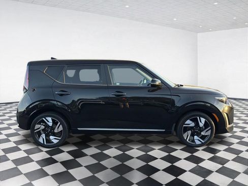 Used 2023 Kia Soul GT-Line FWD image 4