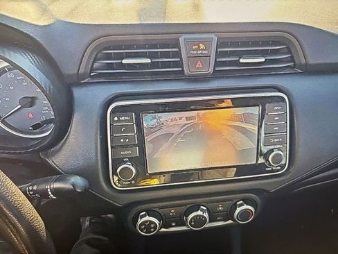 Used 2020 Nissan Versa S image 9