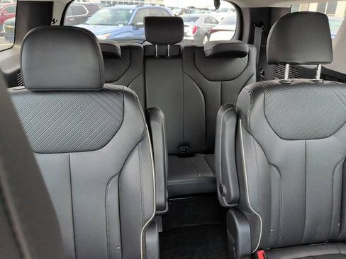 Used 2025 Hyundai Palisade SEL AWD/4WD image 11