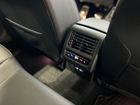 Used 2024 Volkswagen Golf R image 42