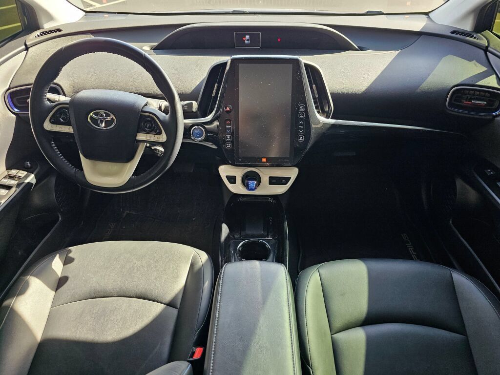 Used 2018 Toyota Prius Four Touring w/ Appearance Package FWD image 17