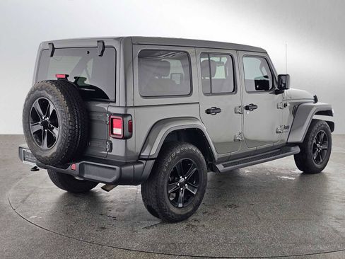 Used 2021 Jeep Wrangler Unlimited Sahara image 4