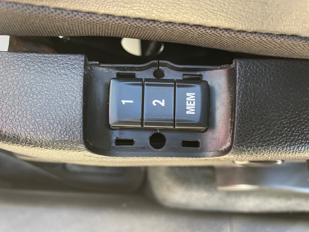 Used 2013 Buick Encore Premium AWD/4WD image 35