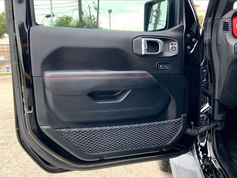 Used 2020 Jeep Wrangler Unlimited Rubicon AWD/4WD image 22
